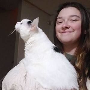 Meet your Posher, Cassie